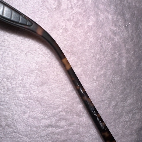 Leopard Print Sunglasses - Picture 2 of 4